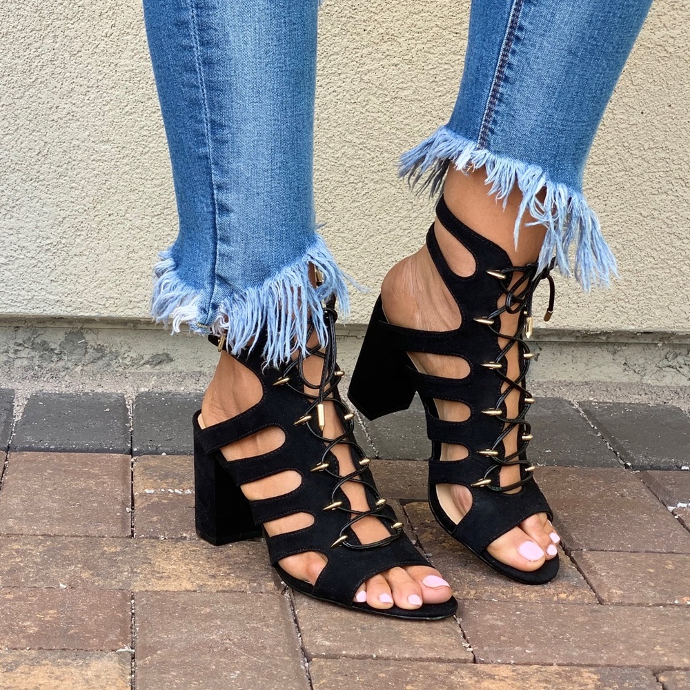 NIB Black Strappy Caged Lace Up Chunky Heel Sandal